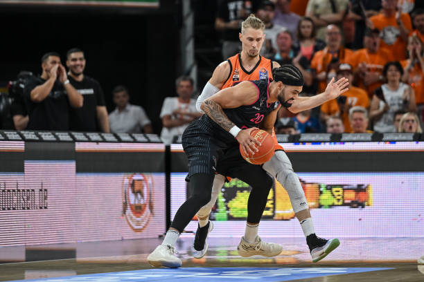 期崭露头角 期崭露头角