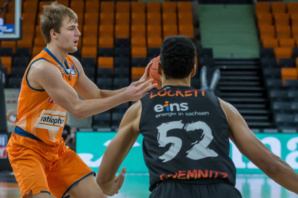 肢体语言透 肢体语言透